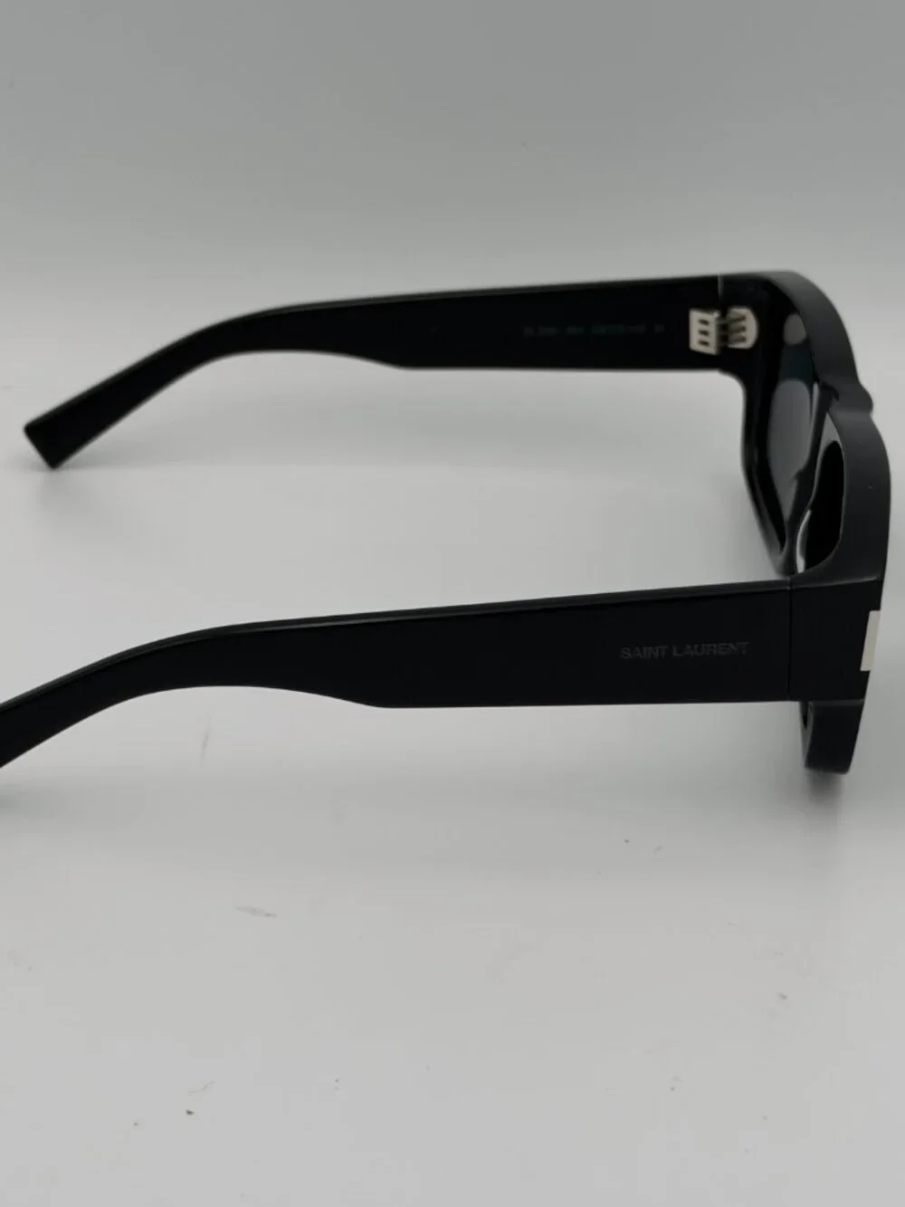 Saint Laurent SL 689 001 Black Sunglasses 59mm YSL New